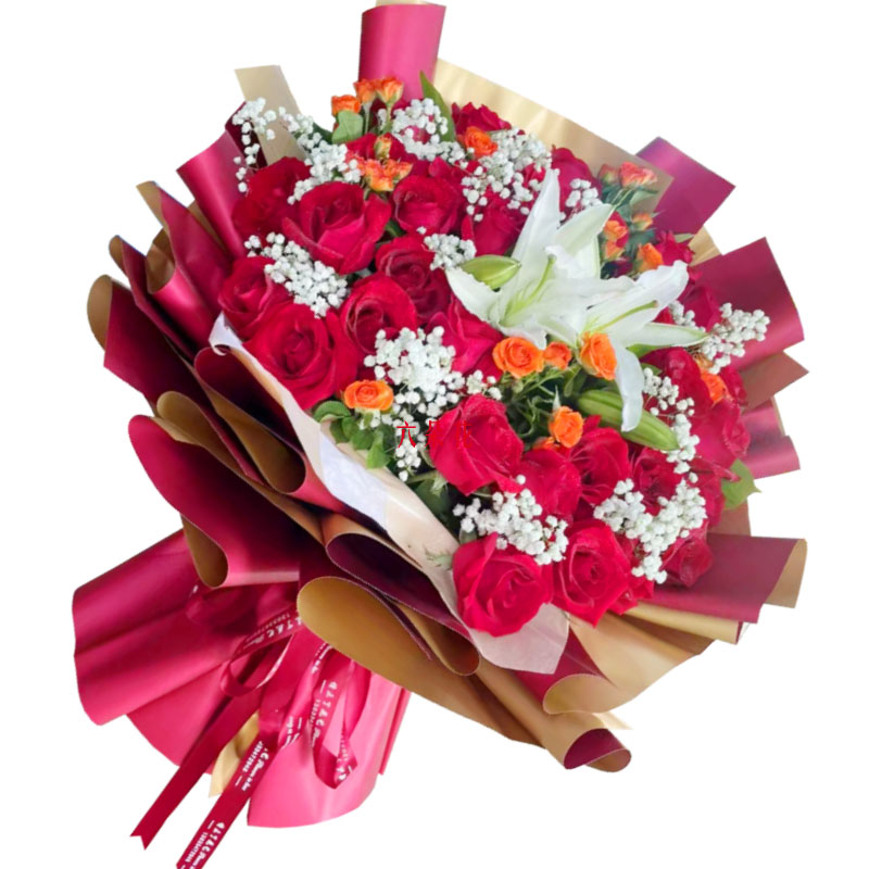 33朵红玫瑰百合，爱如同花般绽放