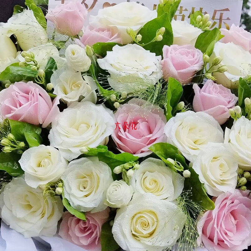 30朵玫瑰混搭，沉醉幸福海洋